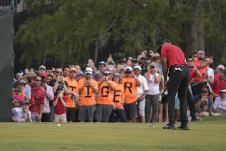 Tiger Woods Stimulates Economy, Bartender Makes 3x His Normal Pay On Sunday