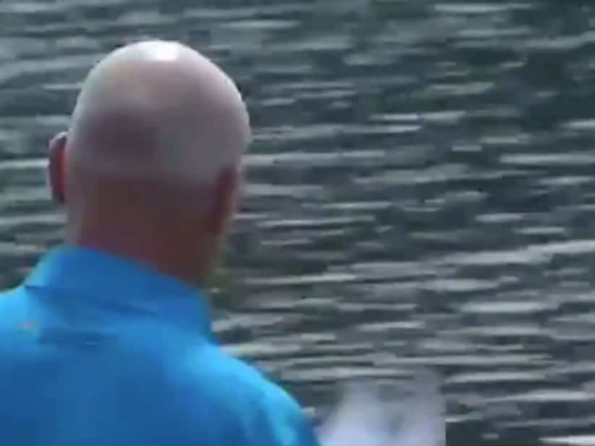 Stewart Cink has the worst golf-hat tan line you'll ever see
