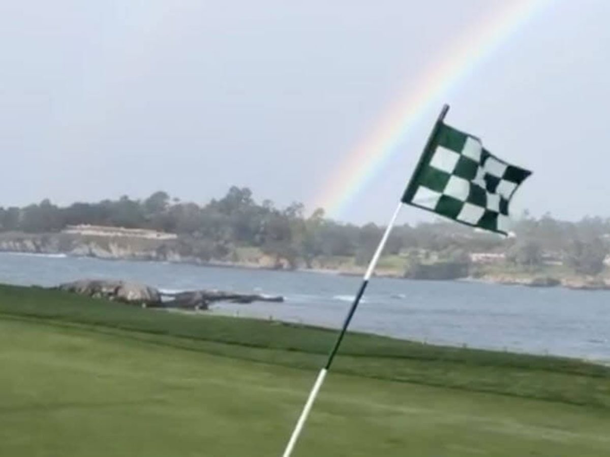 WATCH: It's A Little Windy At Pebble Beach Today | twoinchesshort